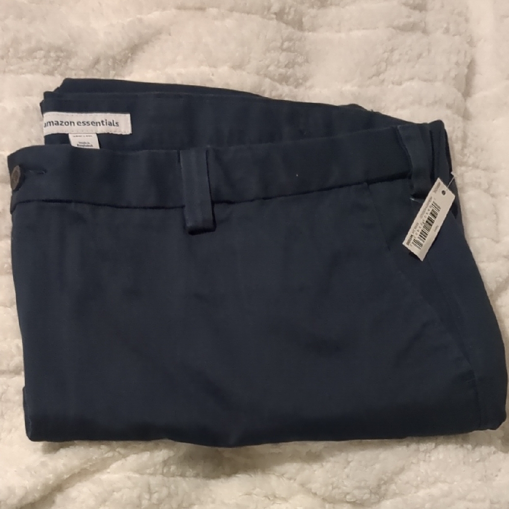 Amazon Essentials Men's Dark Blue Chinos